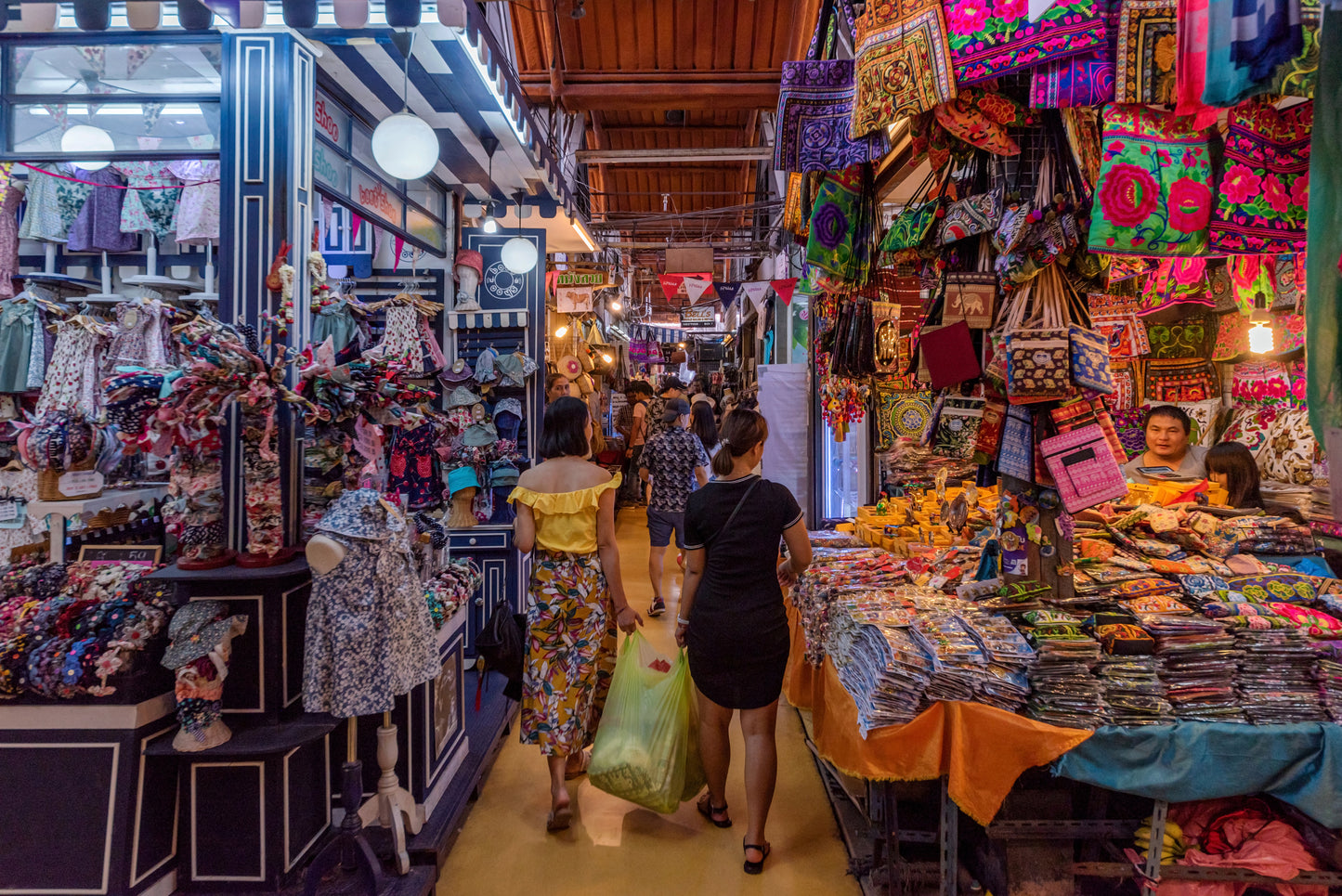 Chatchachuk Market Shopping Tour